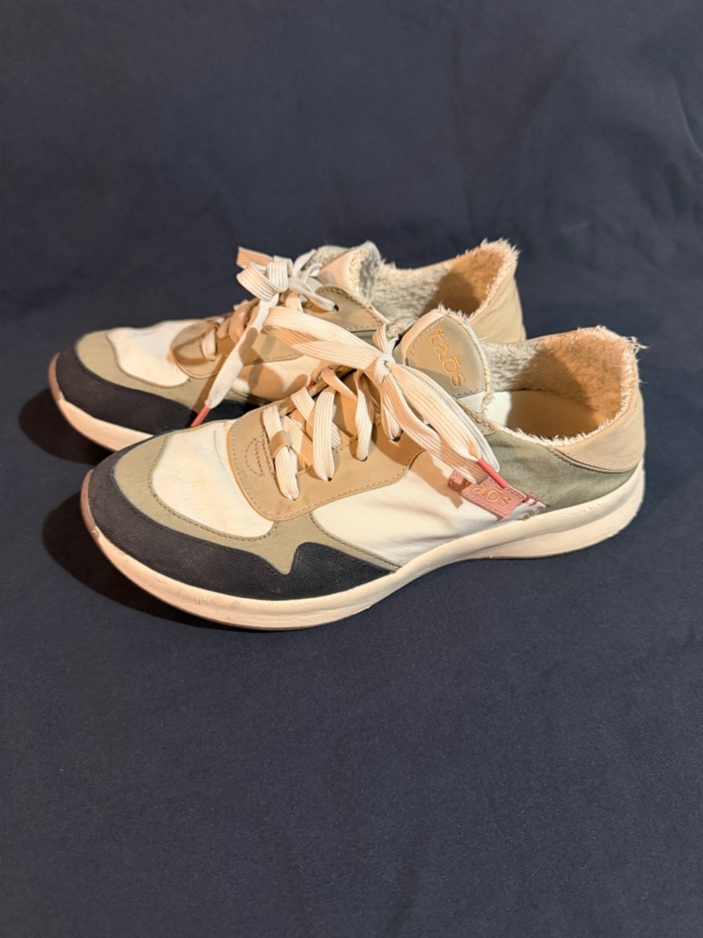 Tao’s Women’s Direction Sneakers